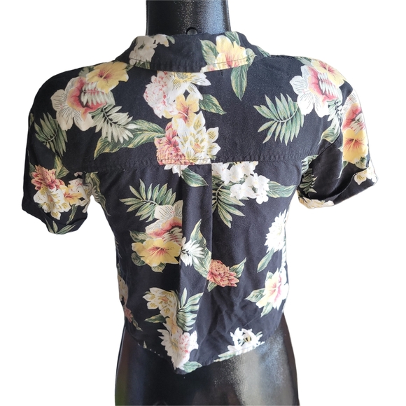 Hollister Black Floral Print Button-Up Cropped Shirt XS - Picture 5 of 6